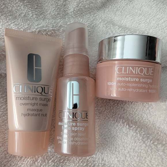 Clinique Moisture Surge Set - Peach Tones - Picture 3 of 3